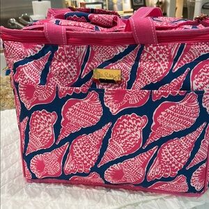Lilly Pulitzer cooler bag.
